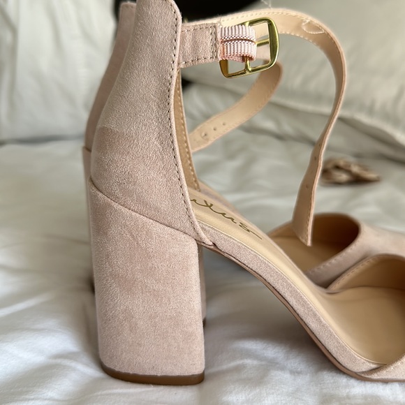 Lulus heels - Picture 2 of 5